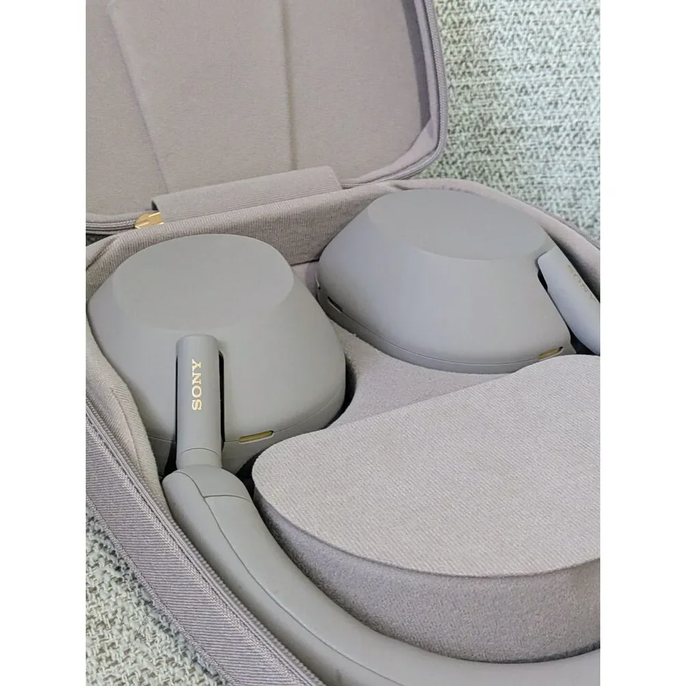 Sony WH-1000XM5 Wireless Noise Cancelling Mauve Travel Headphones w/ Shellz Case